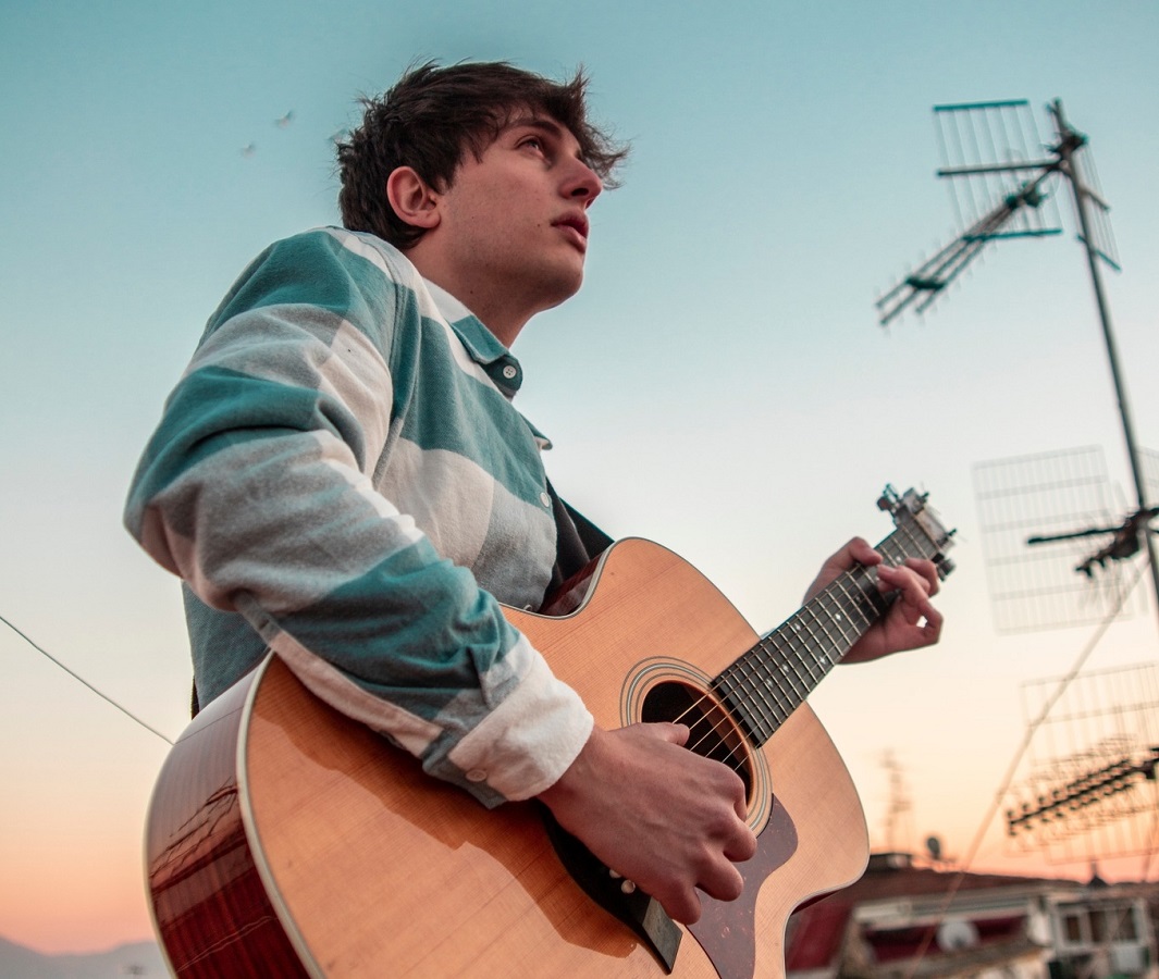 Gabriele Esposito in concerto ottobre 2023 al Centro Commerciale Campania