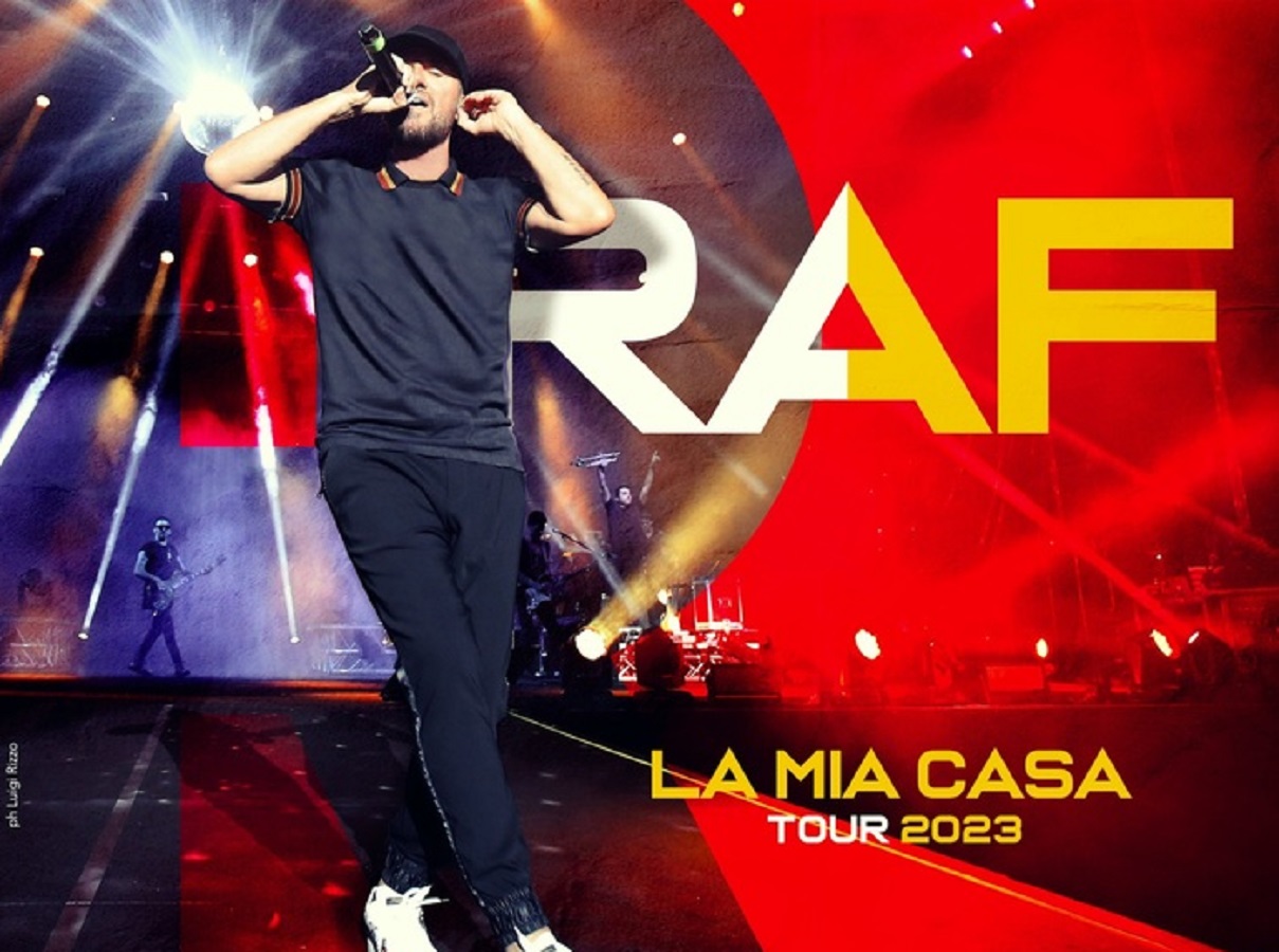 Raf in concerto al Teatro Augusteo di Napoli.jpg
