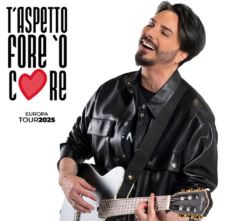 Tony Colombo in concerto luglio 2025 Mondragone.jpg