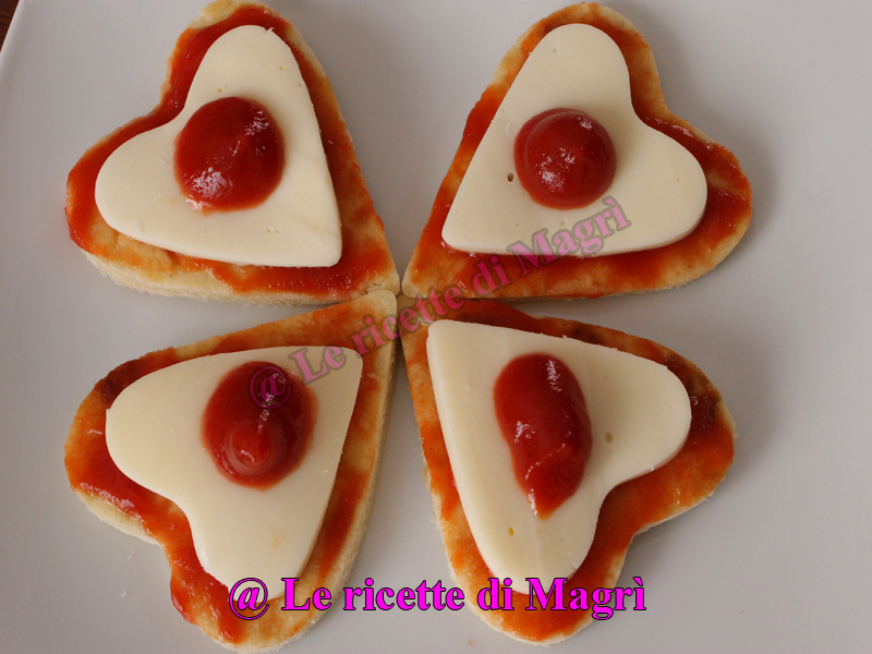 Antipasto di San Valentino piadina cuore.jpg