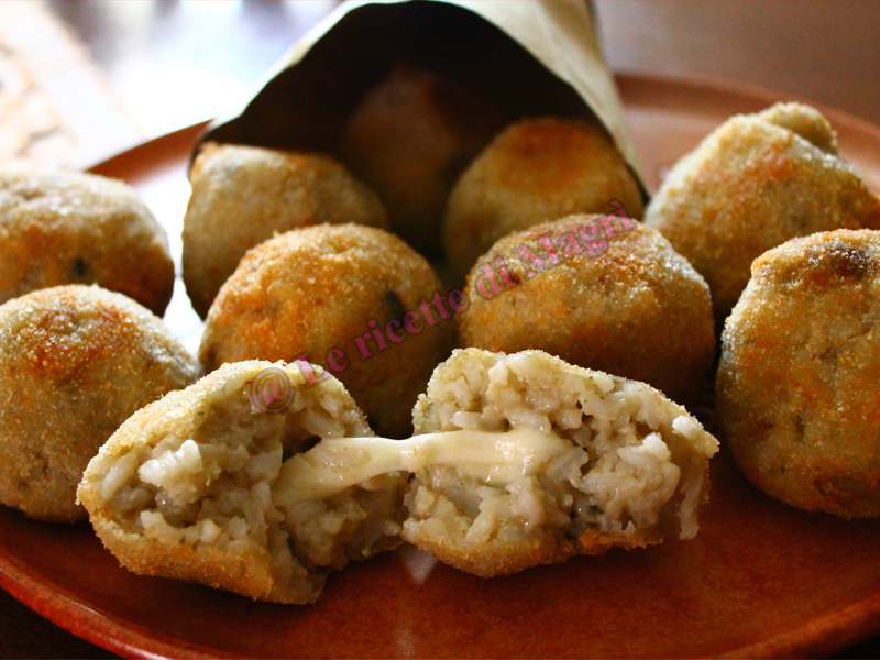 Arancini di riso di melanzane e provola.jpg