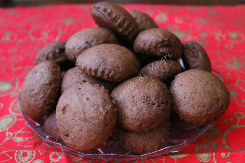 Biscotti al cacao ripieni di nutella.png