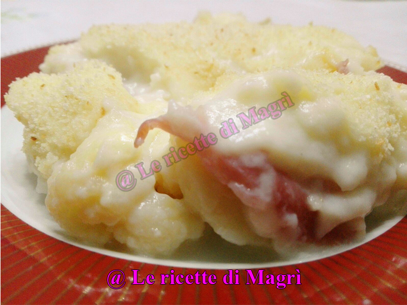 Cavolfiore con besciamella al forno.jpg