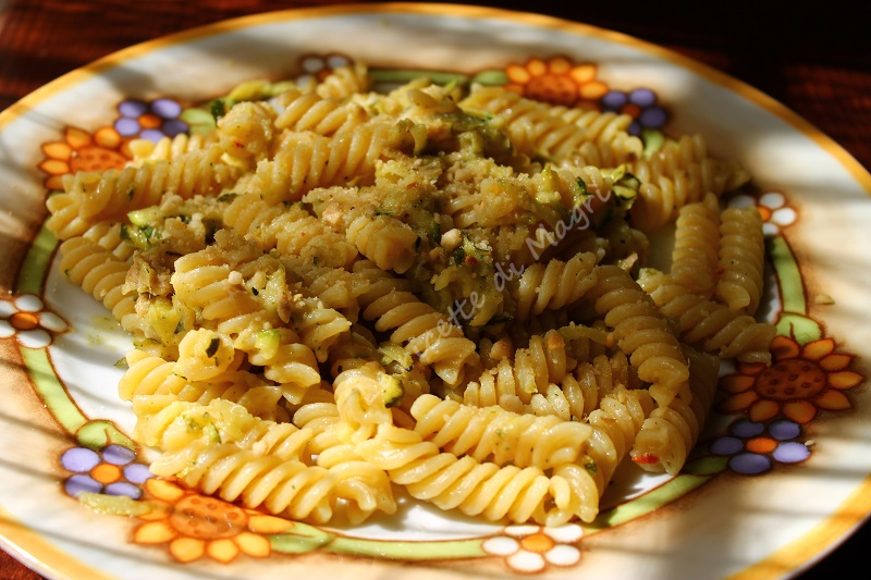 Fusilli con crema di zucchine e tonno.png