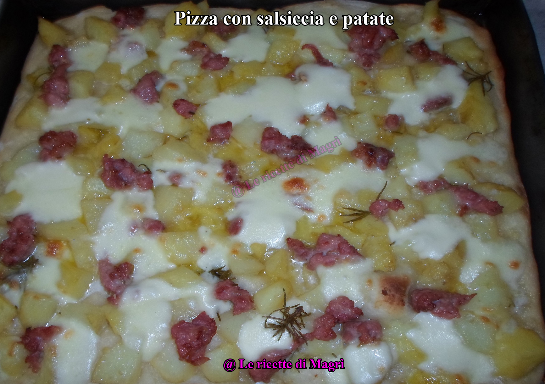 Pizza con salsiccia.jpg