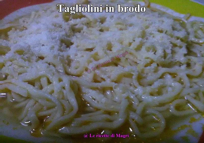 Tagliolini in brodo.jpg