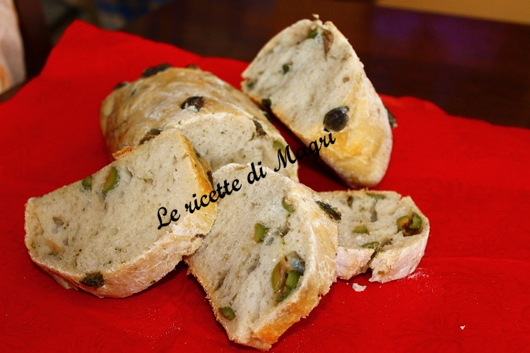 pane con le olive.jpg