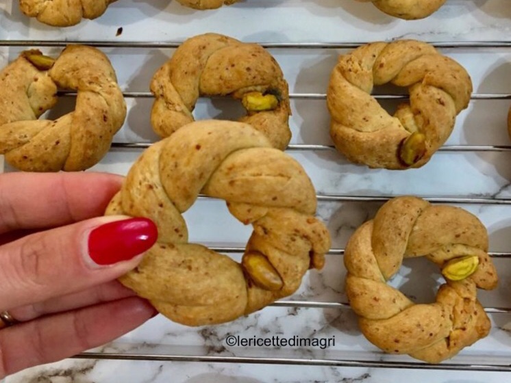 taralli_sugna_e_pistacchi.JPG