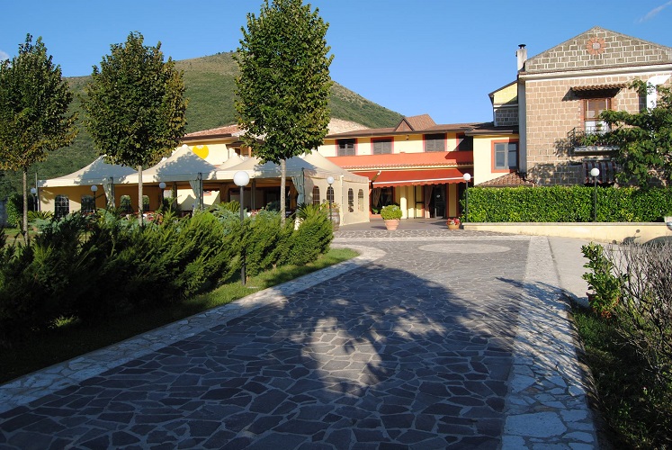 Foto di Casale Frasia a Castel di Sasso