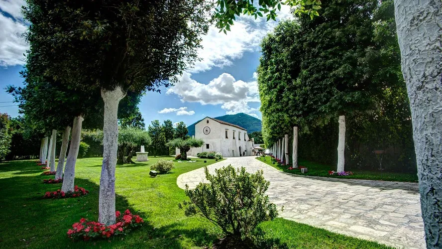Foto della villa per matrimoni Casale dei Baroni a Santa Maria A Vico