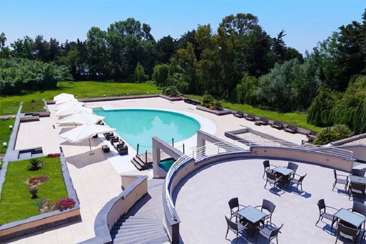 Foto della villa per matrimoni Tenuta Pavoncelli a Castel Volturno
